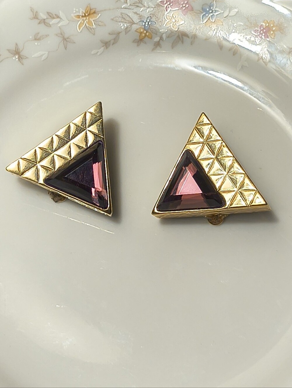 Vintage Amethyst Faceted Glass Art Deco Style Clip on Gold Tone Chunky Earrings